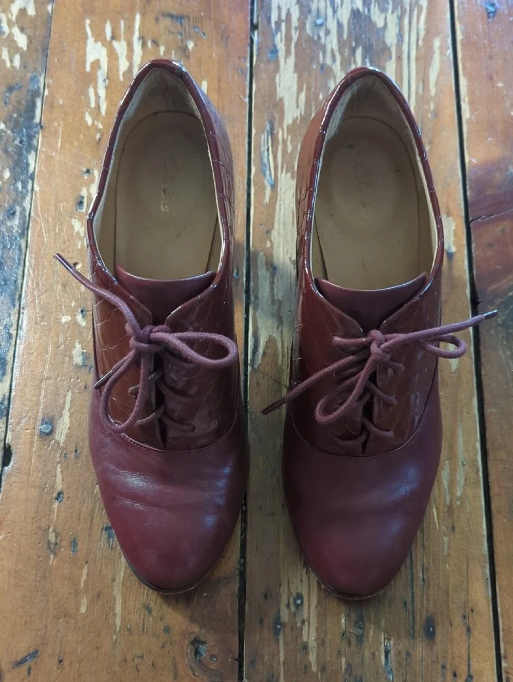 Clarks Burgundy Croc-Embossed Lace-Up Heel Oxfords